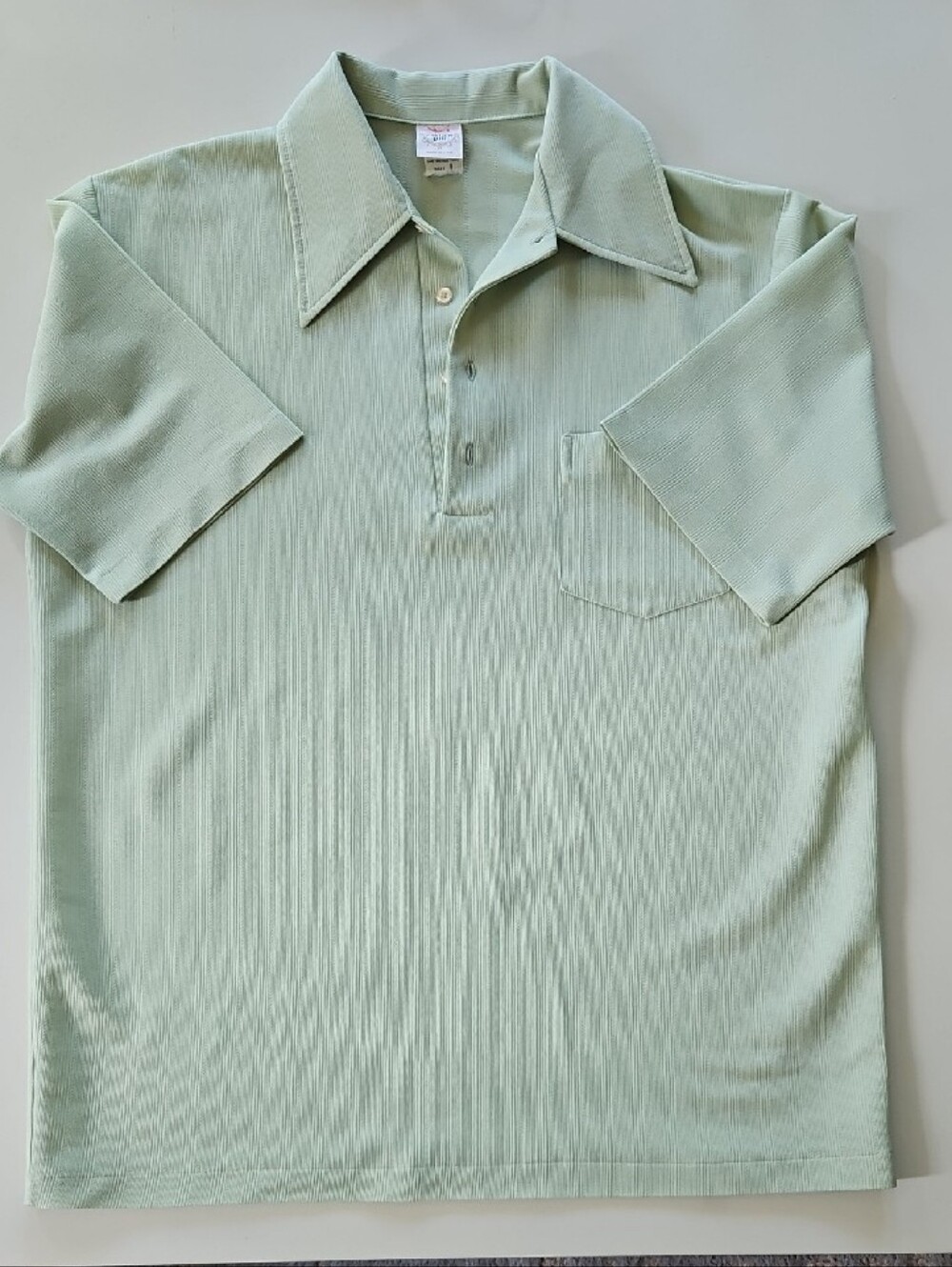 Vintage 70s Men's Short Sleeve Polo Style Golf Casual Shirt - Light Green